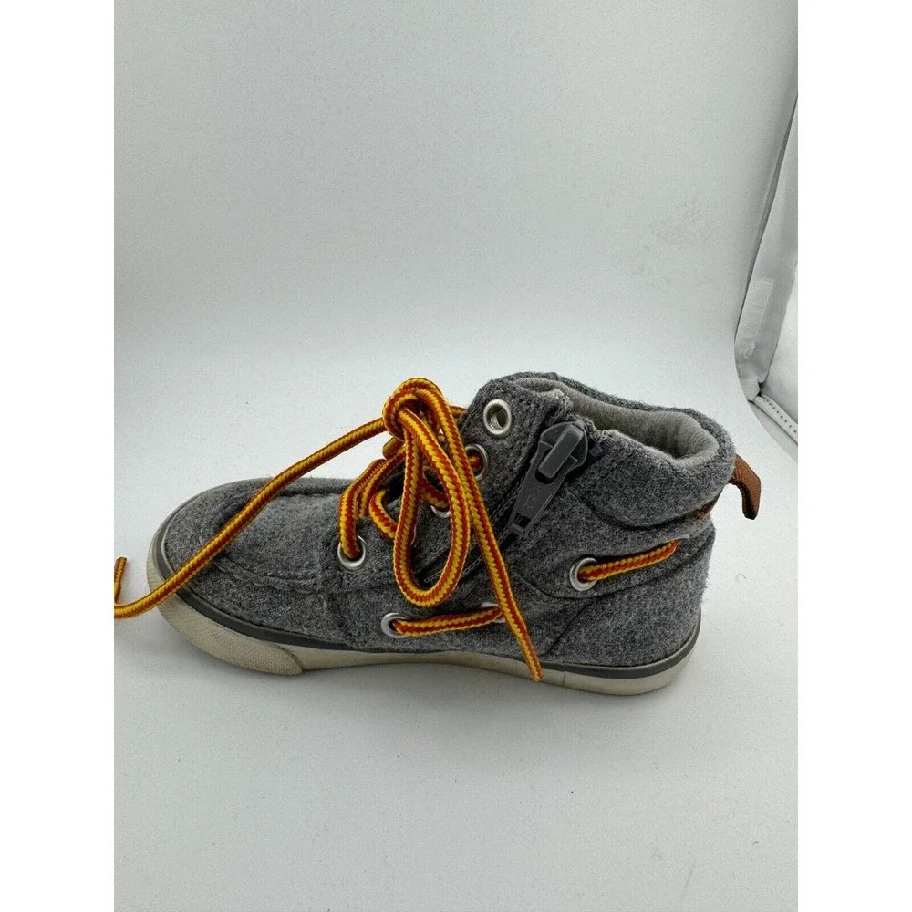 GAP sale sneakers