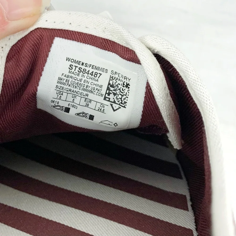 Sperry Breeze Lace Up in oxblood