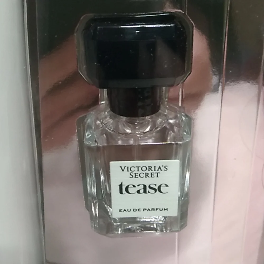 FINAL SALE! NWT Victoria's Secret 